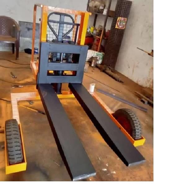Rough Terrain Pallet Truck Helix Engineering.jpg
