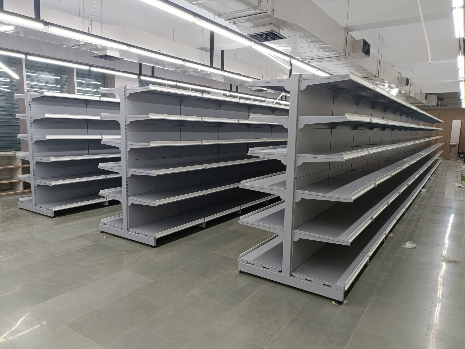 Hyphen-SCS-Both-Side-Display-Rack-1.jpg