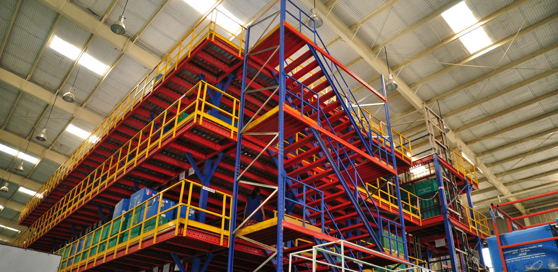 Hyphen-SCS-Modular-Mezzanine-Flooring-System-2-1.jpg