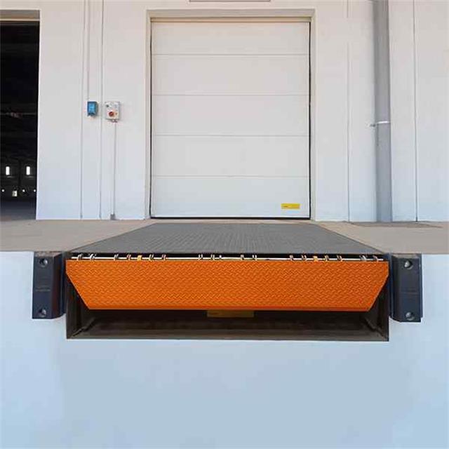 Ergosafe Lip Dock Leveler.jpg