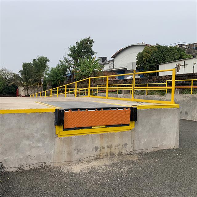 Radius Lip Dock Leveler Gandhi Automation 2.jpg