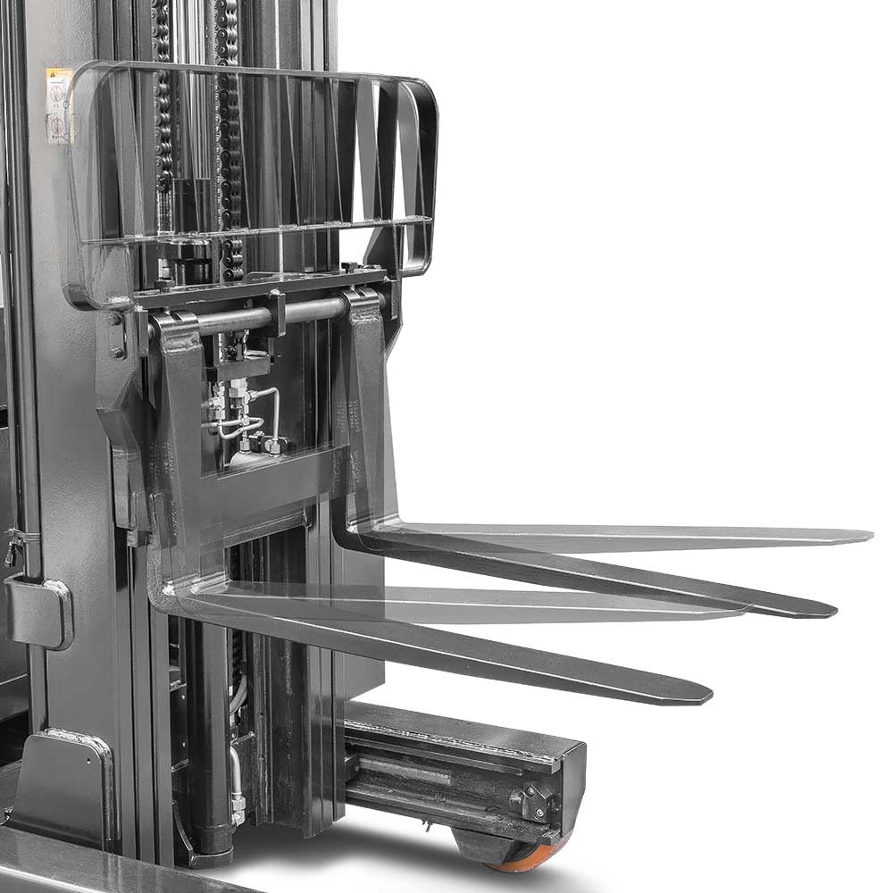 A Series Stand-on Reach Truck 1.5-1.8t(Li-Ion) 5.jpg