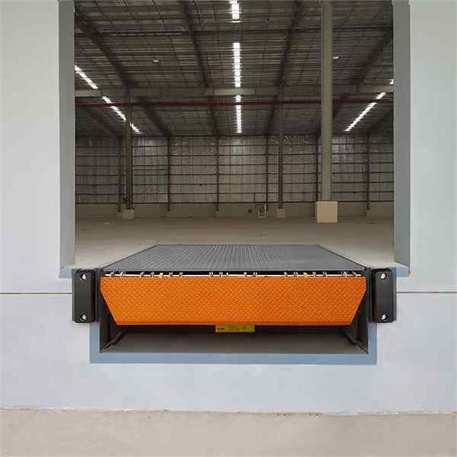 Ergosafe Lip Dock Leveler 2.jpg