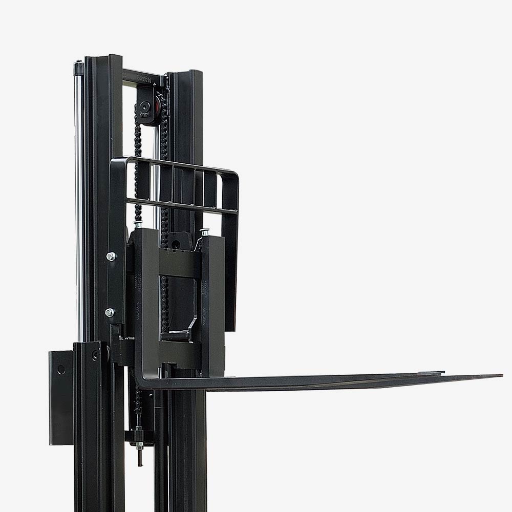 A series electric counterbalanced stacker.....jpg
